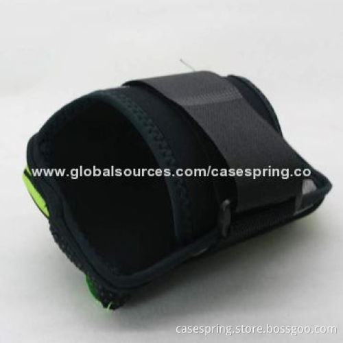 Armband for iPhone, Diving Material with Headset Case, Easy-to-remove
